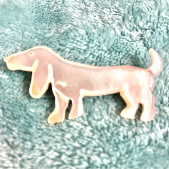 Dog Pin - Dachshund or Beagle - possibly Mother of Pearl - Picture 4 of 5